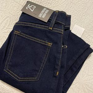 BDG Girlfriend high-rise skinny jeans. Denim rinse color.